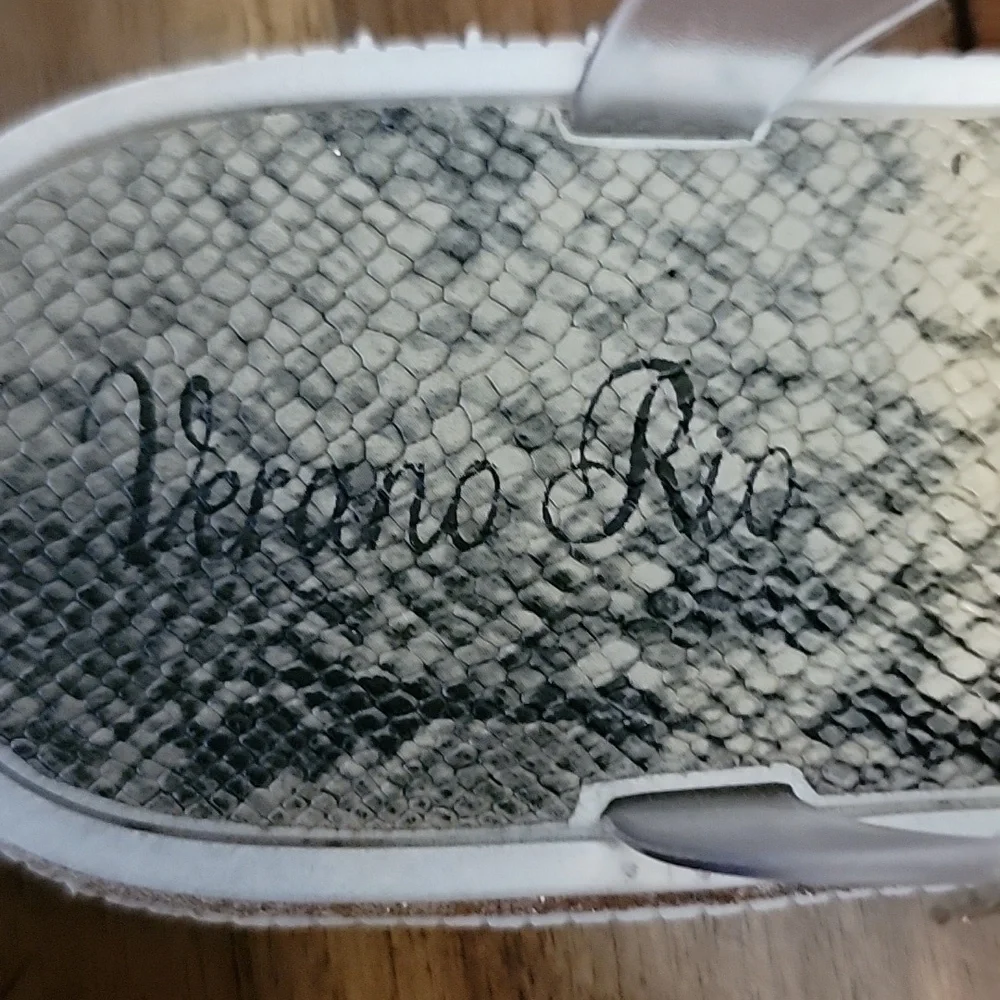 Verano Rio Gold Rhinestone Sandals - Picture 5 of 5